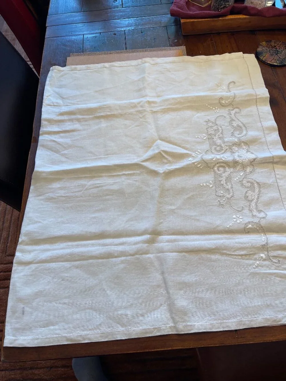 N/A white 26x44